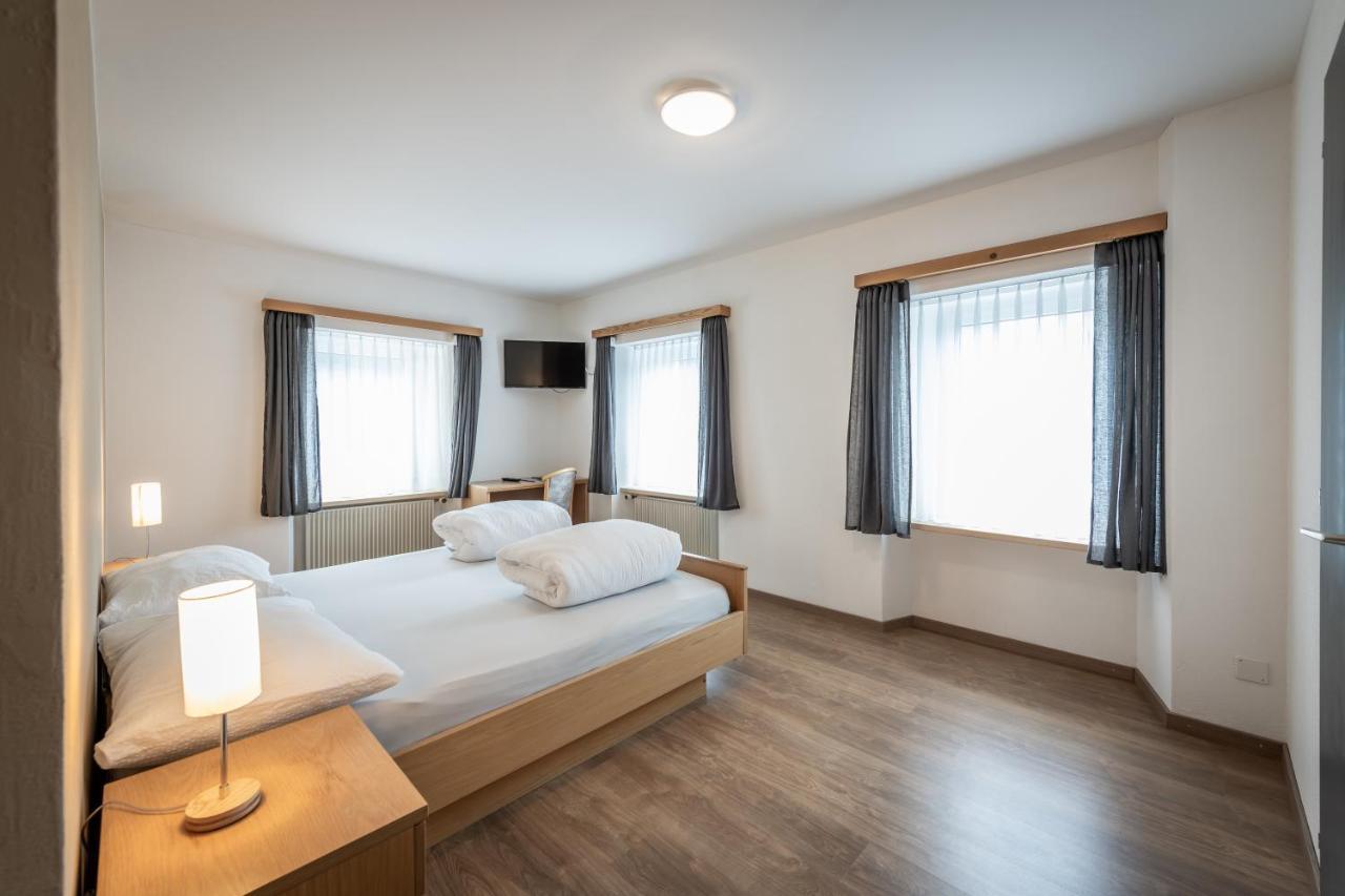 Hotel Greina Rabius Exteriör bild